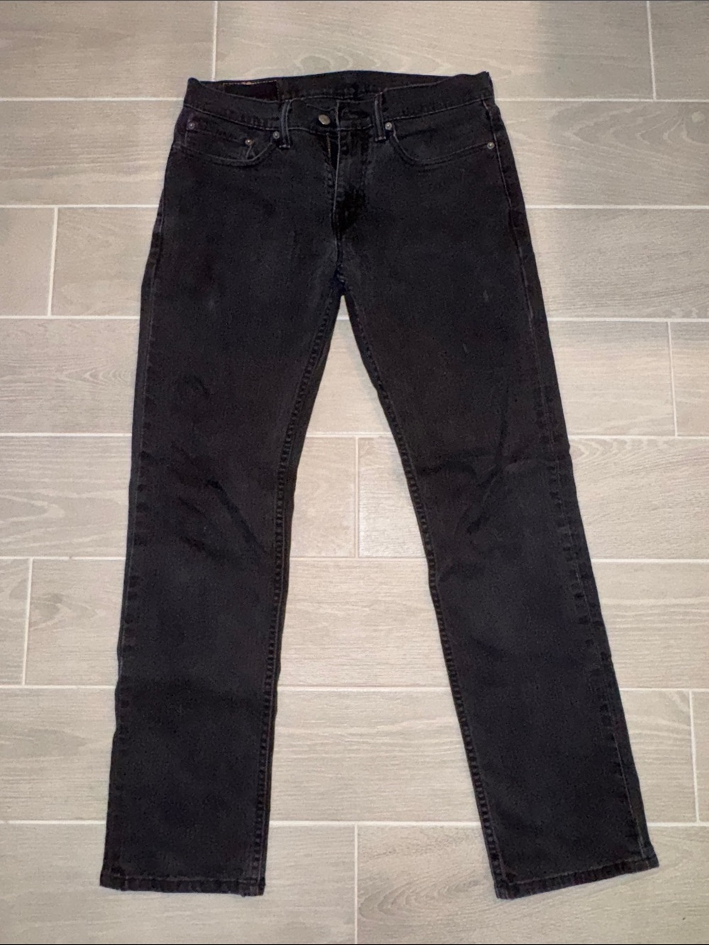 Levi's Men's Black Straight Jeans - Timeless Denim